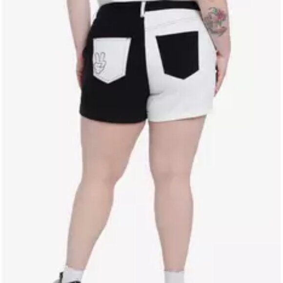 Disney Mickey Mouse Color Block White Black Shorts Plus Size 20 by Her Universe - Picture 2 of 10